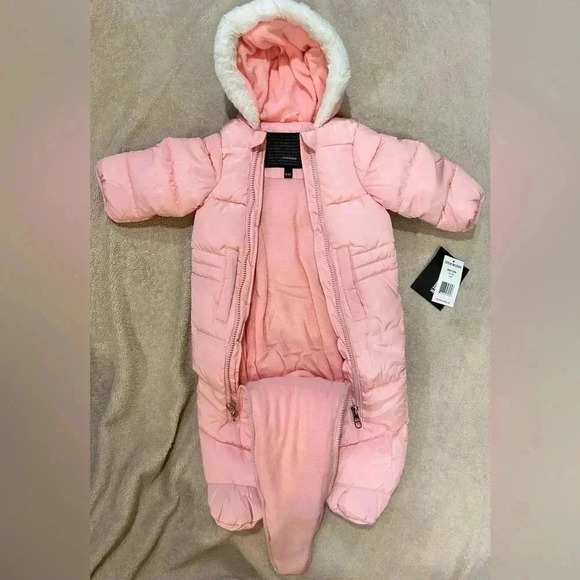 Steve Madden Infant Girls Pink Fleece Lined Hooded Snow Suit Size 6/9 Months - Picture 3 of 7